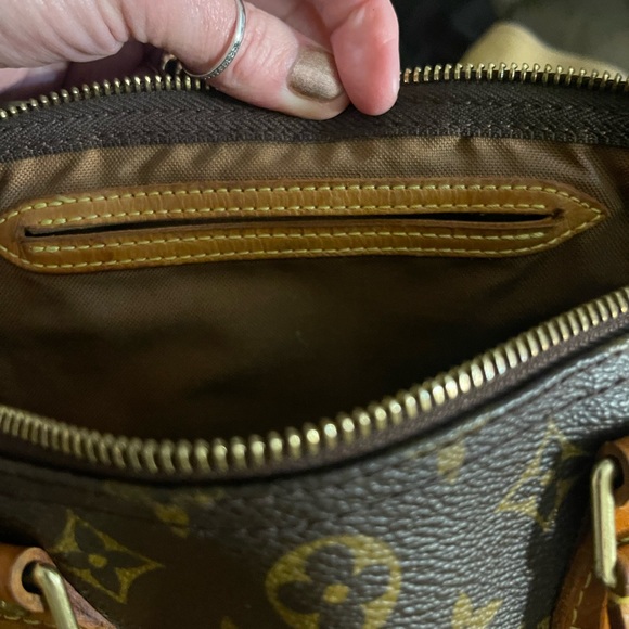 Authentic Louis Vuitton Speedy 30 from 2004. - Picture 4 of 16